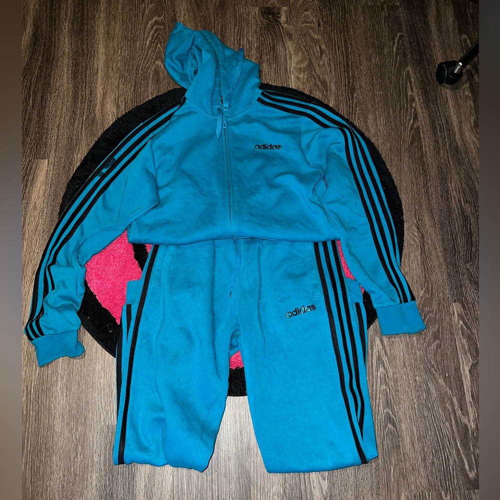 Adidas sweat suit